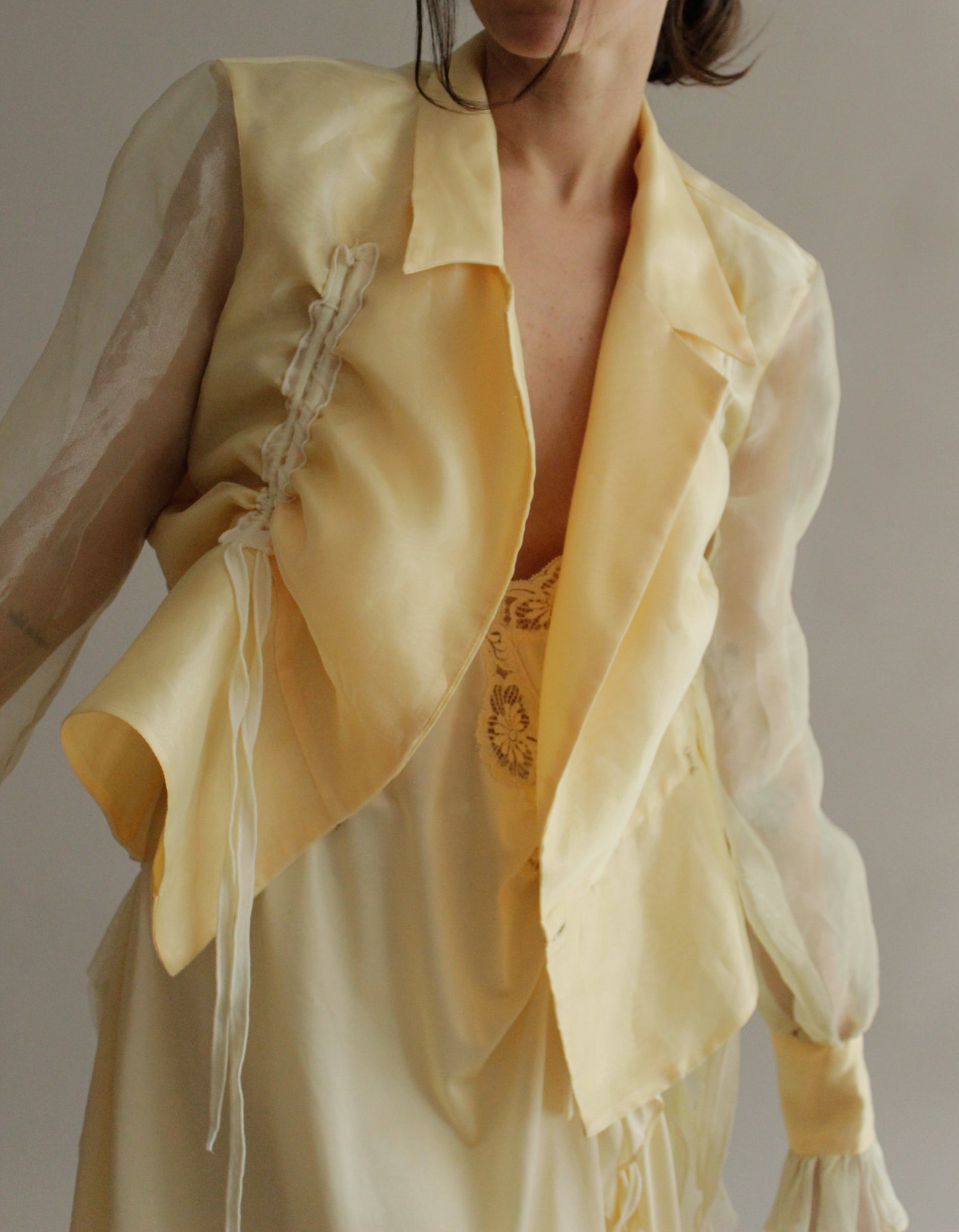 VICTORIA ORGANZA BLAZER